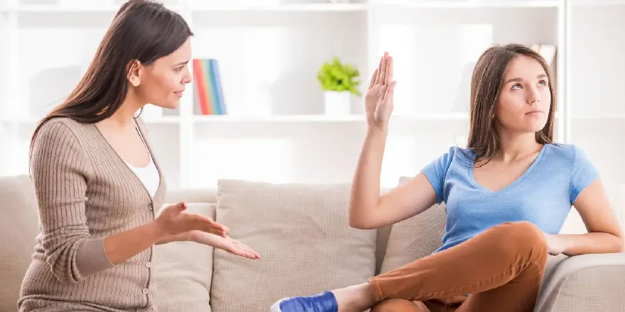 یادگیری نه گفتن در برابر والدین سمی