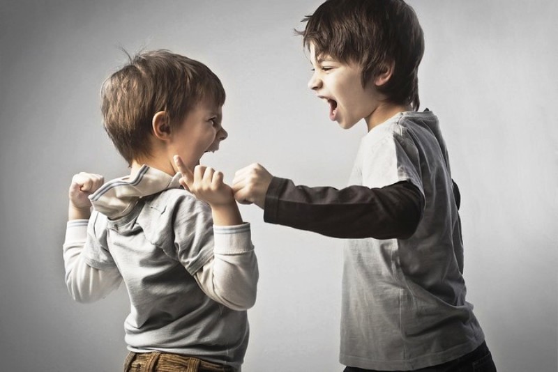 اختلالات روانی و مشکلات رفتاری در مدرسه | رنگ زندگی اختلالات روانی و مشکلات رفتاری در مدرسه