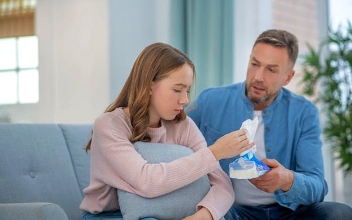 مشکلات والدین با فرزندان بزرگ شده | رنگ زندگی مشکلات والدین با فرزندان بزرگ شده