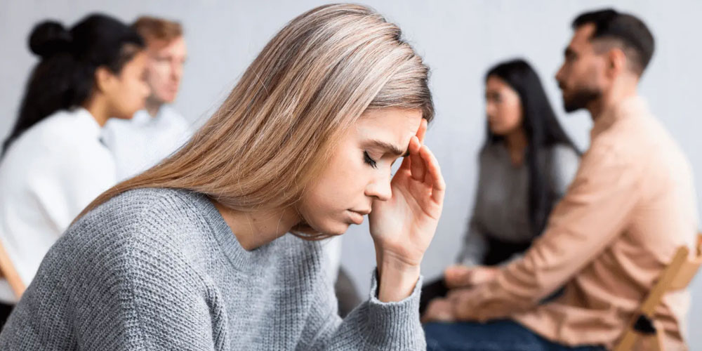 اضطراب اجتماعی در زنان | رنگ زندگی اضطراب اجتماعی در زنان